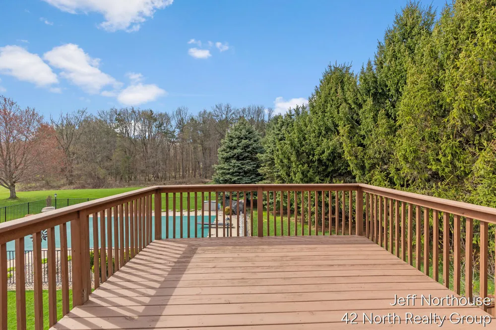 7553 Willow Pointe Drive Caledonia Township, MI 49316