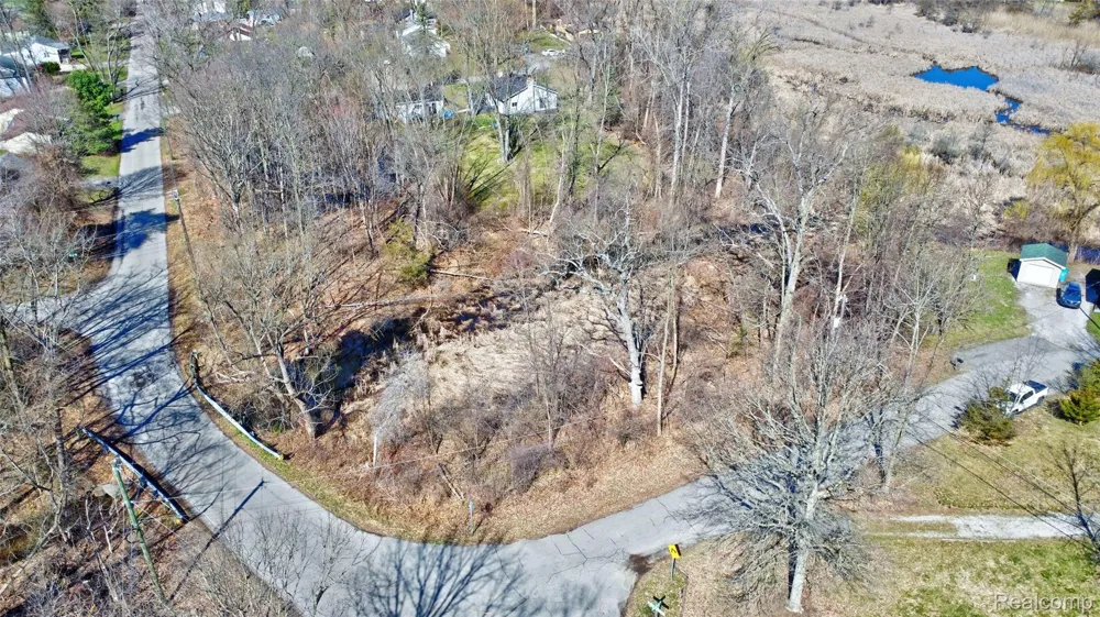 Tambora Street Commerce Charter Township, MI 48382