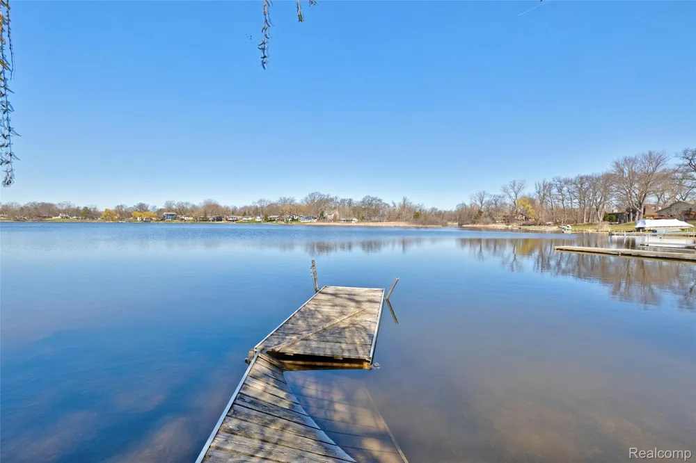 Tambora Street Commerce Charter Township, MI 48382