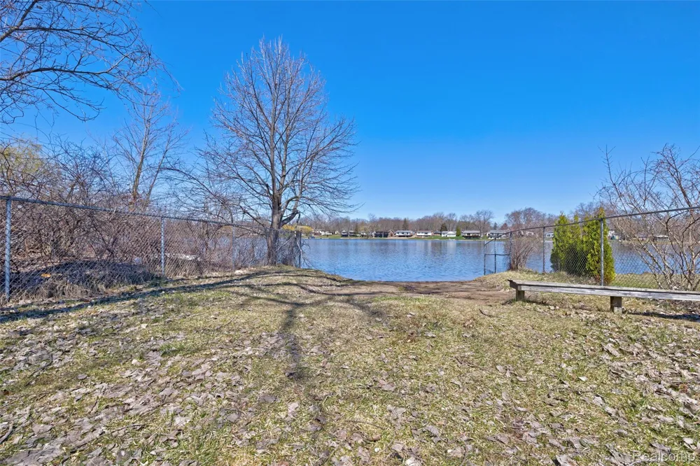 Tambora Street Commerce Charter Township, MI 48382