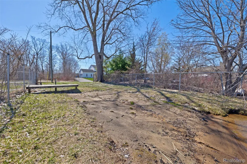 Tambora Street Commerce Charter Township, MI 48382