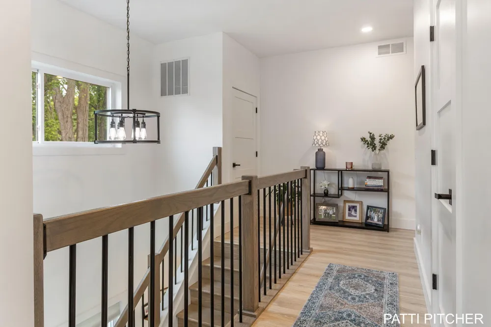 104 River Hills Drive Holland Charter Township, MI 49424