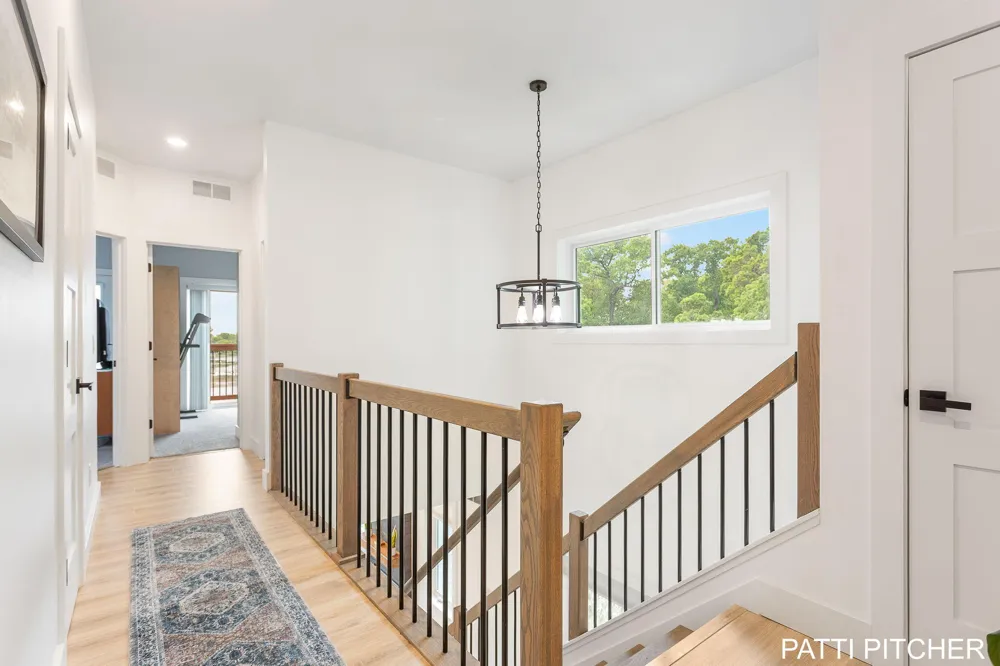 104 River Hills Drive Holland Charter Township, MI 49424