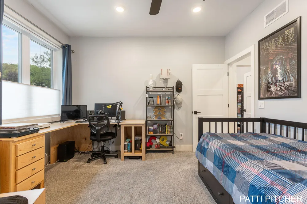 104 River Hills Drive Holland Charter Township, MI 49424