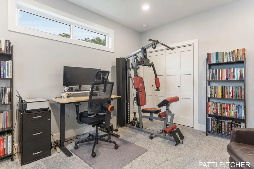 104 River Hills Drive Holland Charter Township, MI 49424