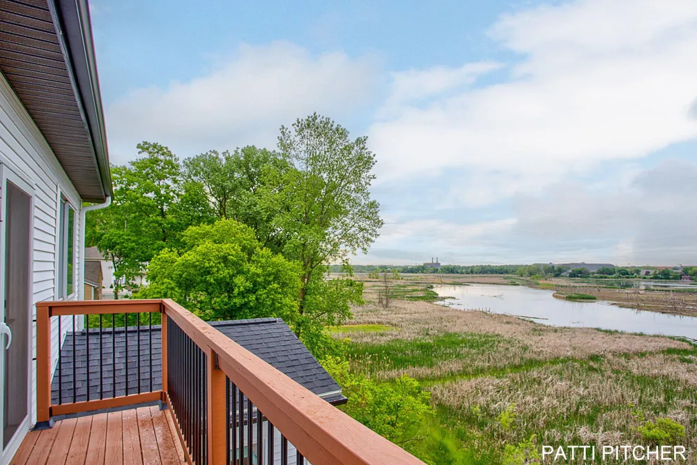 104 River Hills Drive Holland Charter Township, MI 49424