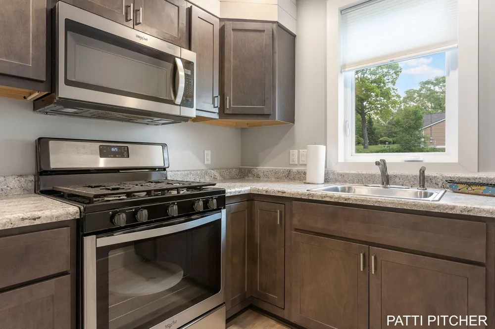 104 River Hills Drive Holland Charter Township, MI 49424