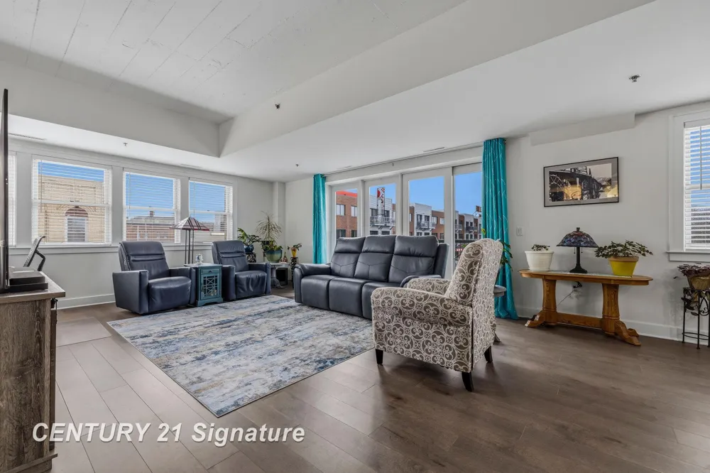 225 Jennison Place Bay City City, MI 48708