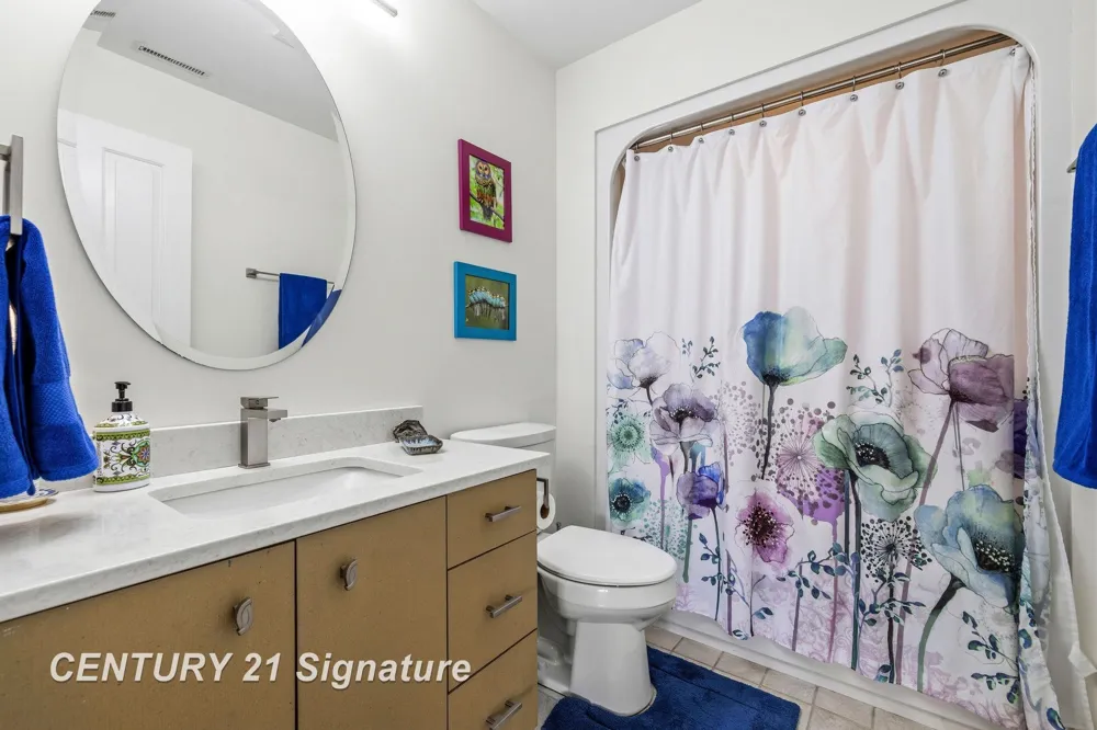 225 Jennison Place Bay City City, MI 48708