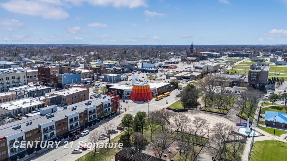 225 Jennison Place Bay City City, MI 48708
