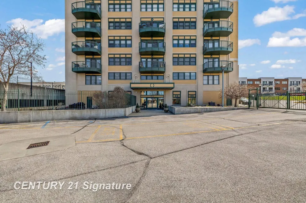 225 Jennison Place Bay City City, MI 48708