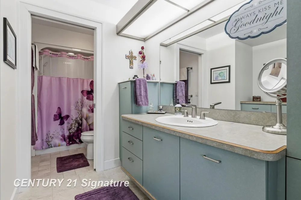 225 Jennison Place Bay City City, MI 48708