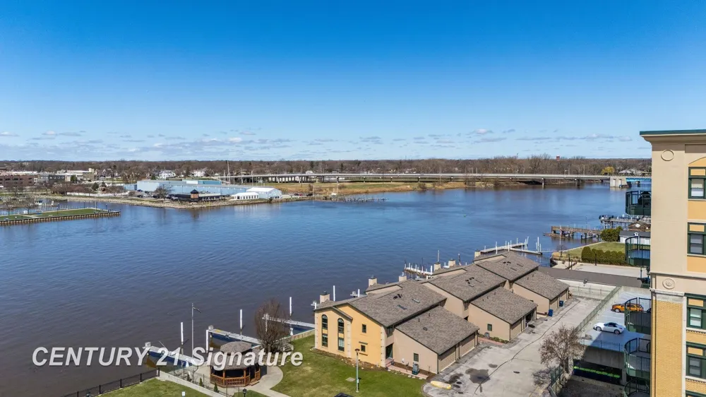 225 Jennison Place Bay City City, MI 48708