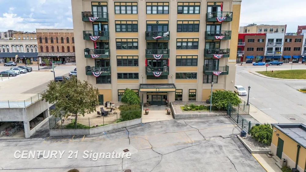225 Jennison Place Bay City City, MI 48708