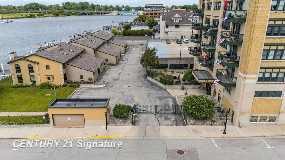 225 Jennison Place Bay City City, MI 48708