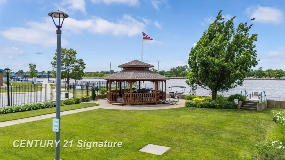 225 Jennison Place Bay City City, MI 48708