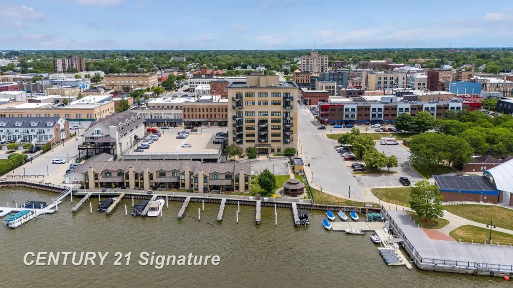 225 Jennison Place Bay City City, MI 48708