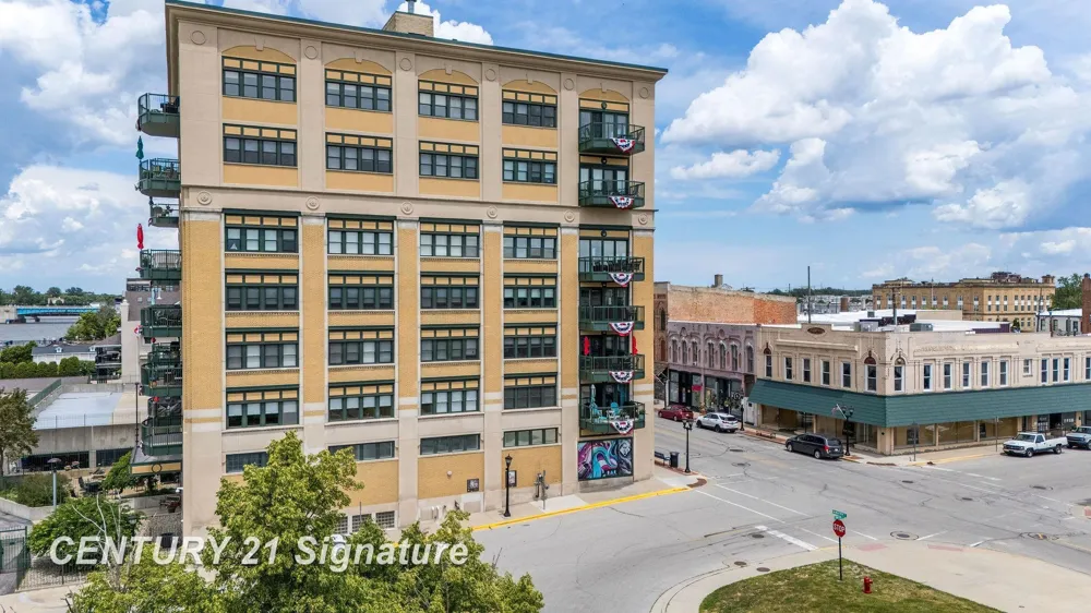 225 Jennison Place Bay City City, MI 48708