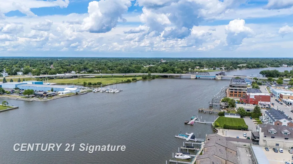 225 Jennison Place Bay City City, MI 48708