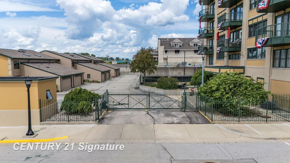 225 Jennison Place Bay City City, MI 48708