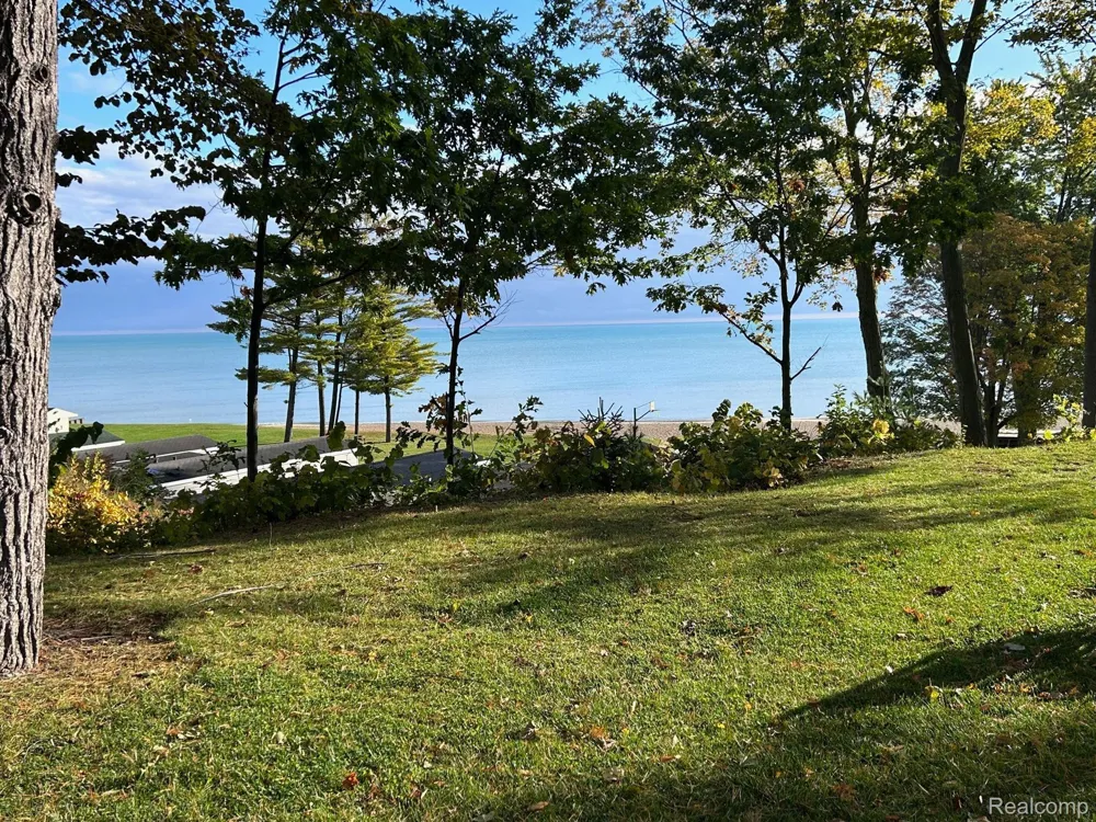 6103 LAKESHORE ROAD #122 Worth Township, MI 48450