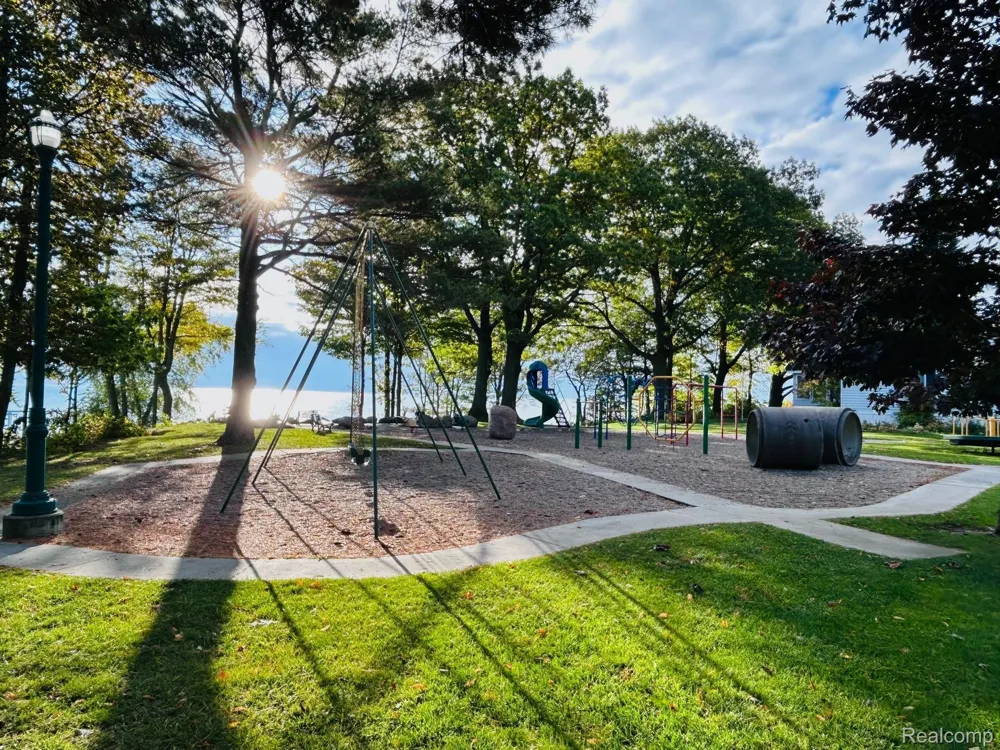 6103 LAKESHORE ROAD #122 Worth Township, MI 48450
