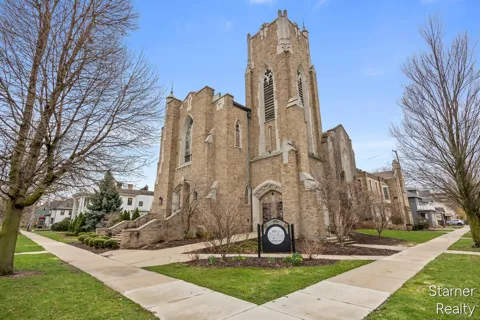 253 Prospect Avenue NE #309