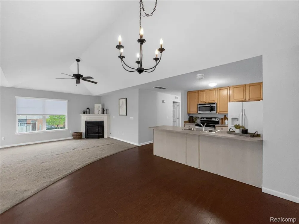 731 Amberly Drive #C Waterford Charter Township, MI 48328