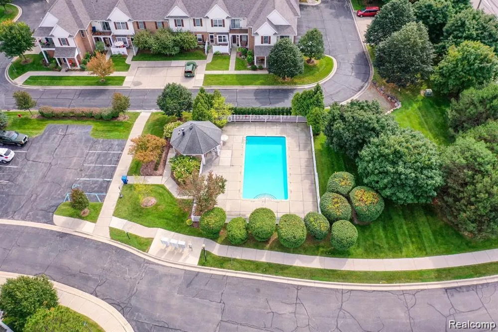 731 Amberly Drive #C Waterford Charter Township, MI 48328