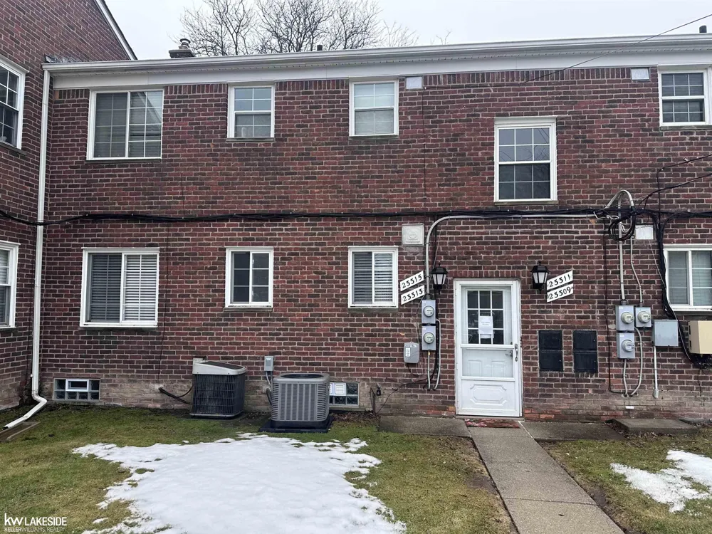 23313 Edsel Ford Court