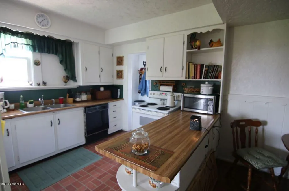 59388 41st Street Paw Paw Township, MI 49079