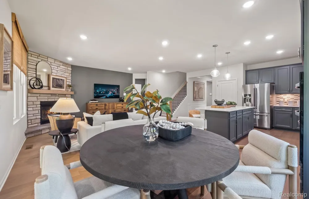 55825 Oak Pointe Drive Shelby Charter Township, MI 48315