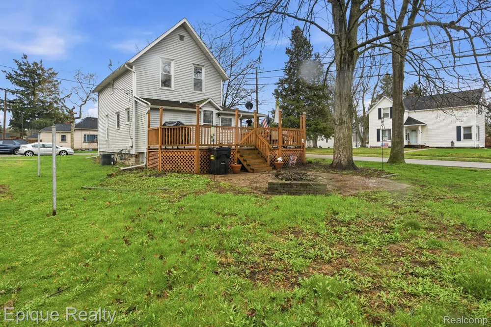 117 Mary Street Yale City, MI 48097
