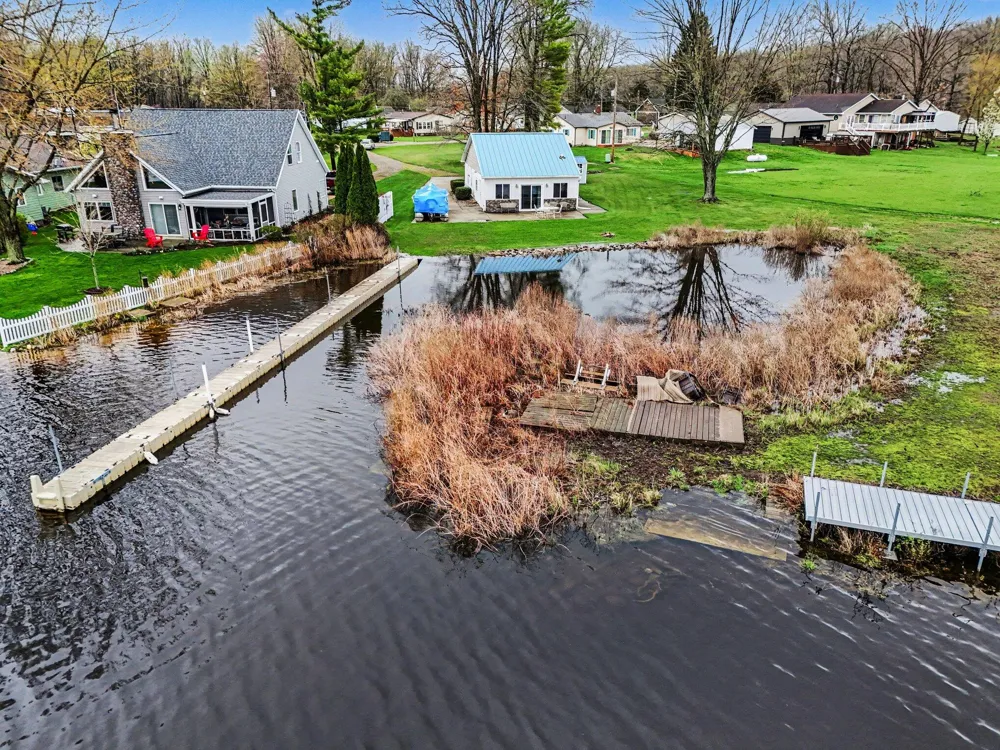 416 W Russell Drive Ovid Township, MI 49036