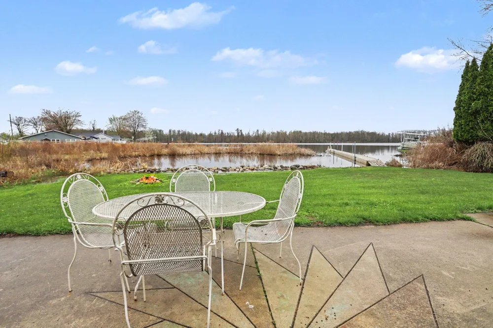 416 W Russell Drive Ovid Township, MI 49036