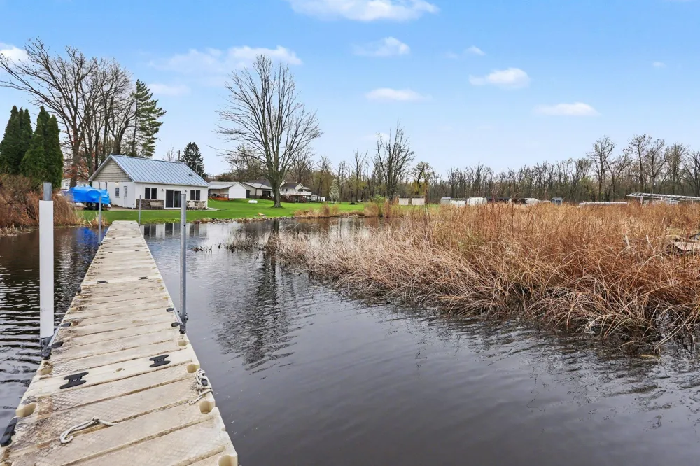 416 W Russell Drive Ovid Township, MI 49036