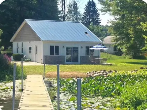 416 W Russell Drive
