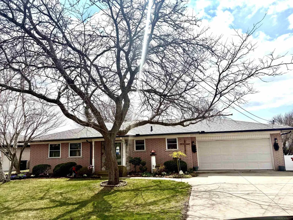 7233 Flamingo Street Clay Township, MI 48001