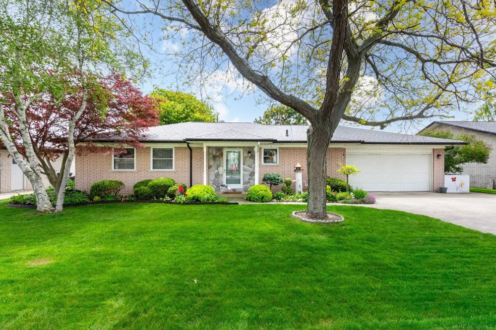 7233 Flamingo Street Clay Township, MI 48001