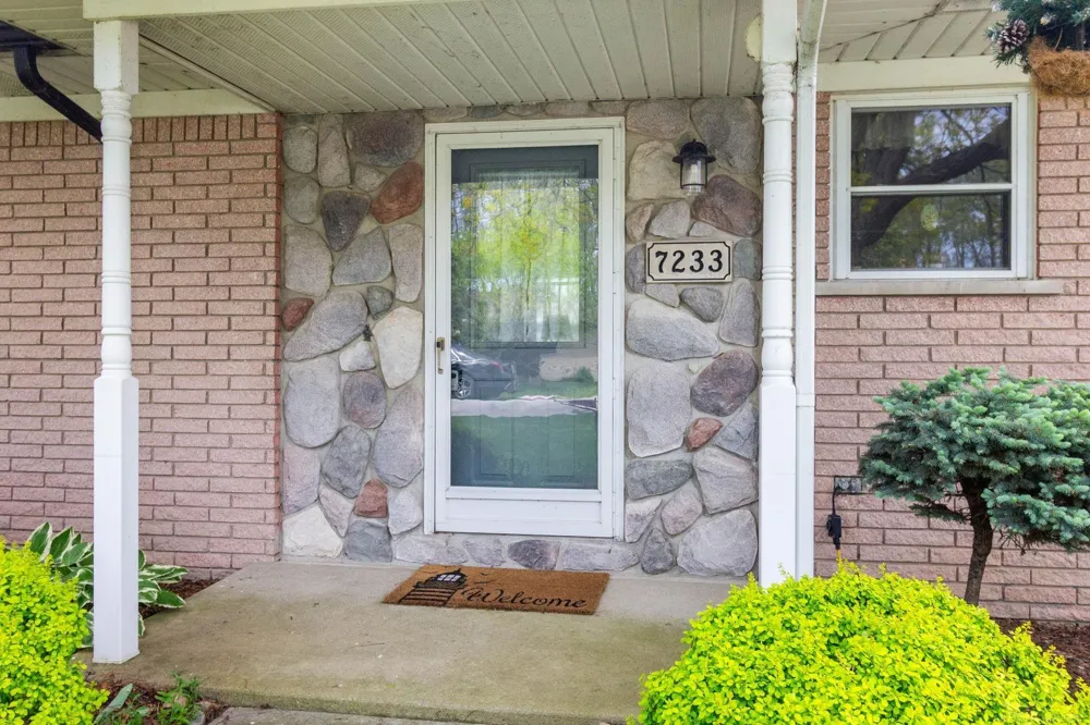 7233 Flamingo Street Clay Township, MI 48001