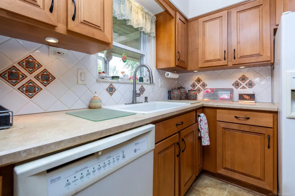7233 Flamingo Street Clay Township, MI 48001