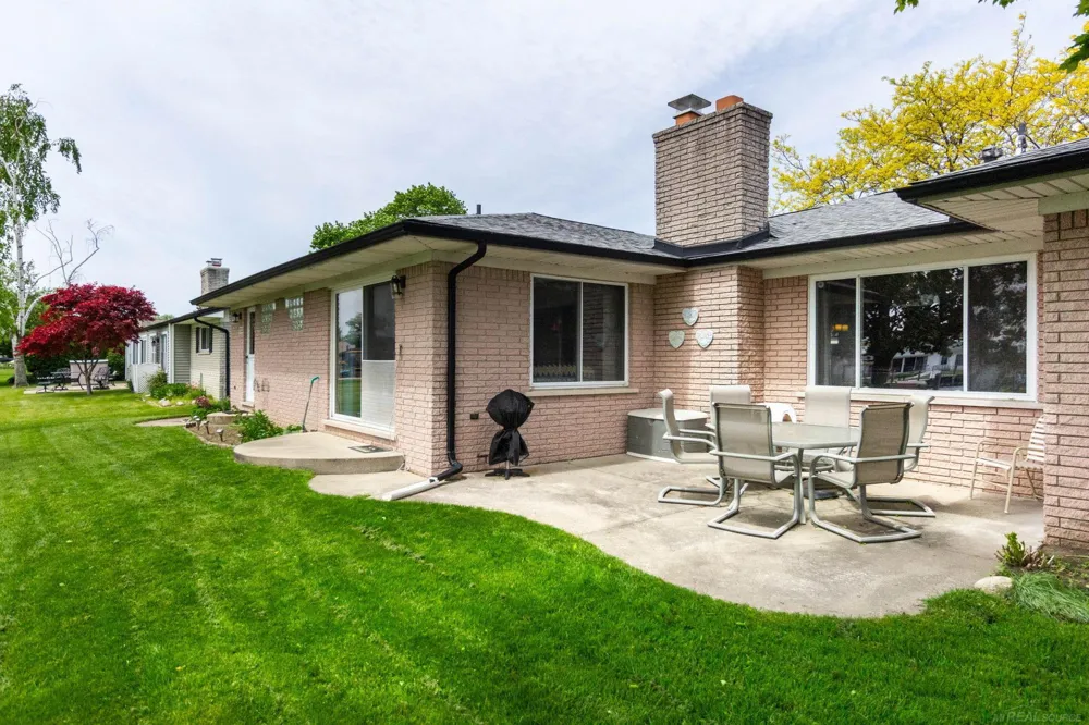 7233 Flamingo Street Clay Township, MI 48001