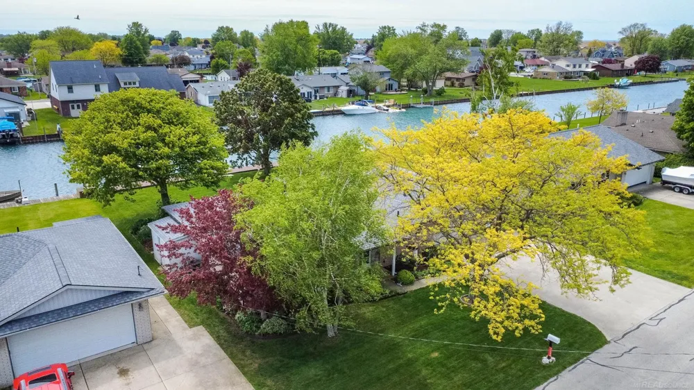 7233 Flamingo Street Clay Township, MI 48001