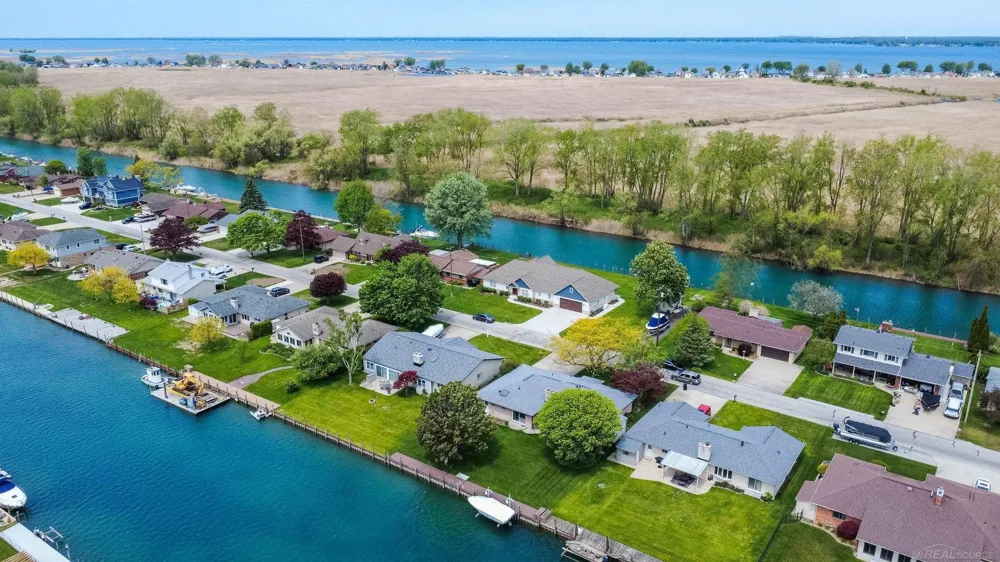 7233 Flamingo Street Clay Township, MI 48001