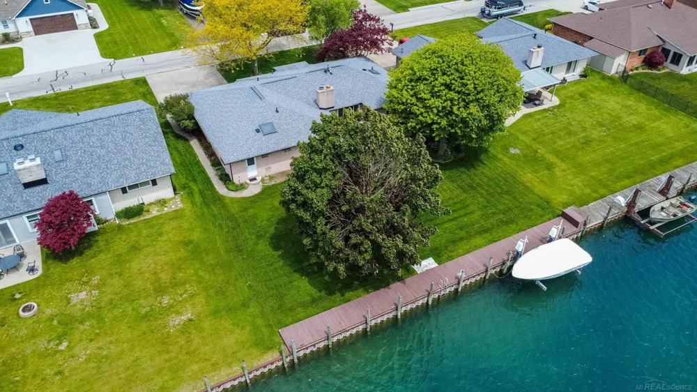 7233 Flamingo Street Clay Township, MI 48001