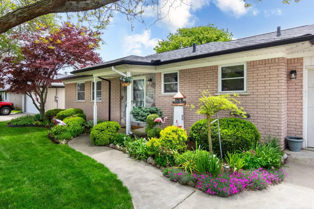 7233 Flamingo Street Clay Township, MI 48001