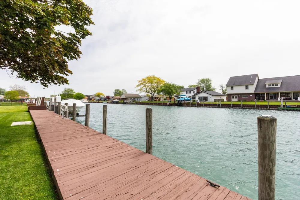 7233 Flamingo Street Clay Township, MI 48001