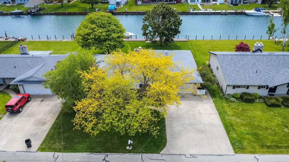7233 Flamingo Street Clay Township, MI 48001