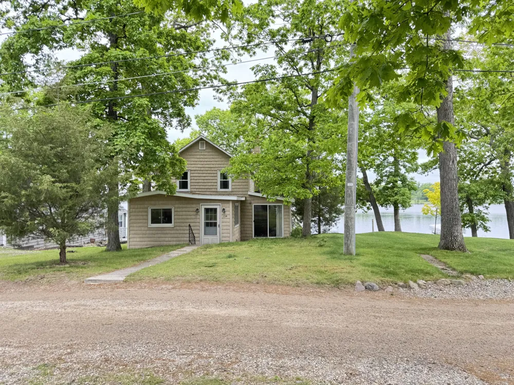 734 Hawley Drive Girard Township, MI 49036
