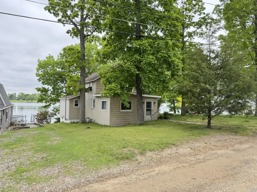 734 Hawley Drive Girard Township, MI 49036